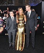 Jennifer_Lawrence_The_Hunger_Games_Premiere_J0001_028.jpg