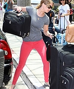 jenniferlawrenceorg0006.jpg