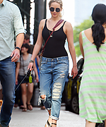 jenniferlawrenceorg004.jpg