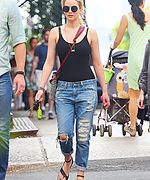jenniferlawrenceorg006.jpg