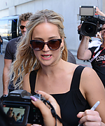 jenniferlawrenceorg004.jpg