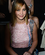 jenniferlawrenceorg006.jpg