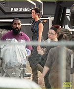 jennifer-lawrence-catching-fire-set-07.jpg